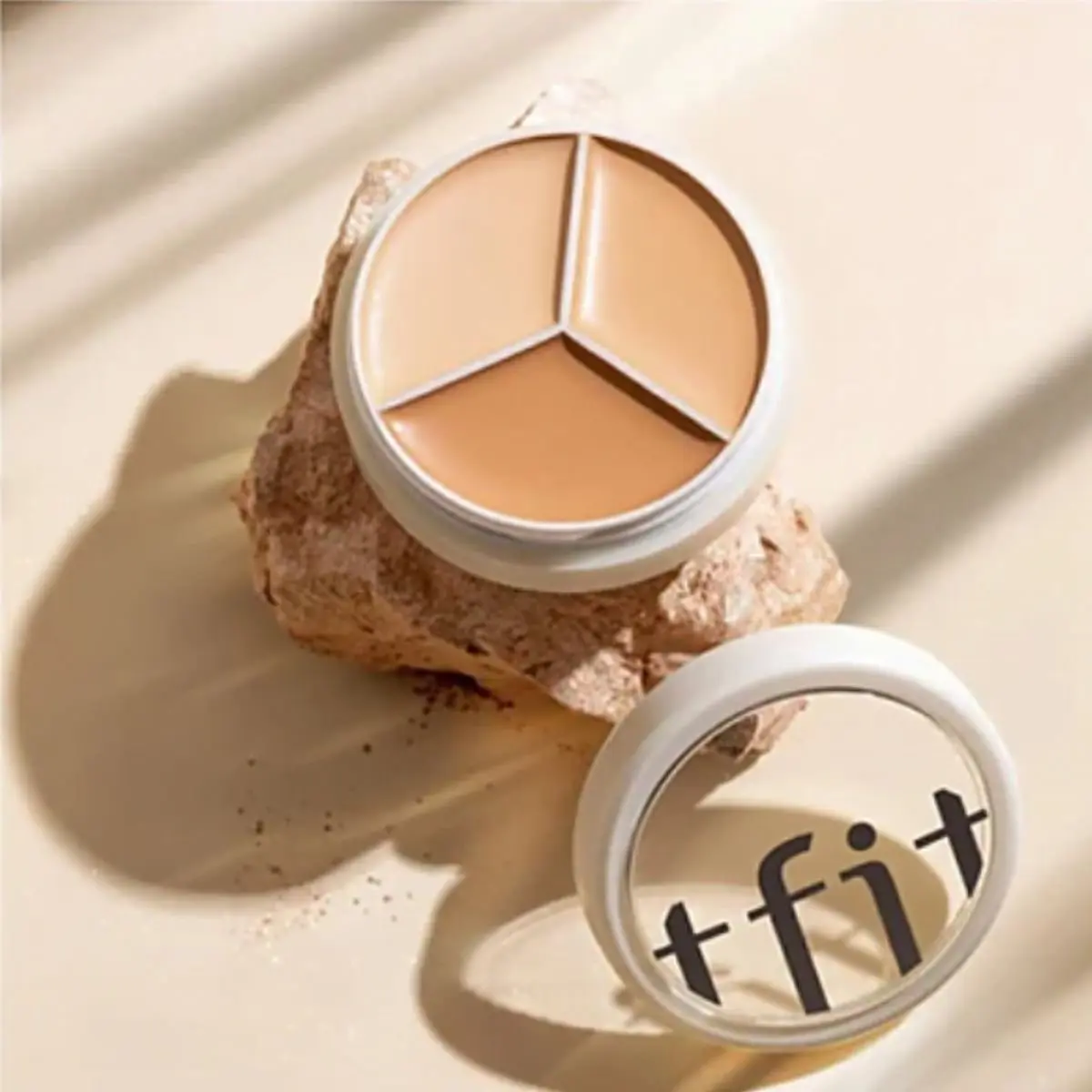 Cover Up Pro Concealer - Image 4
