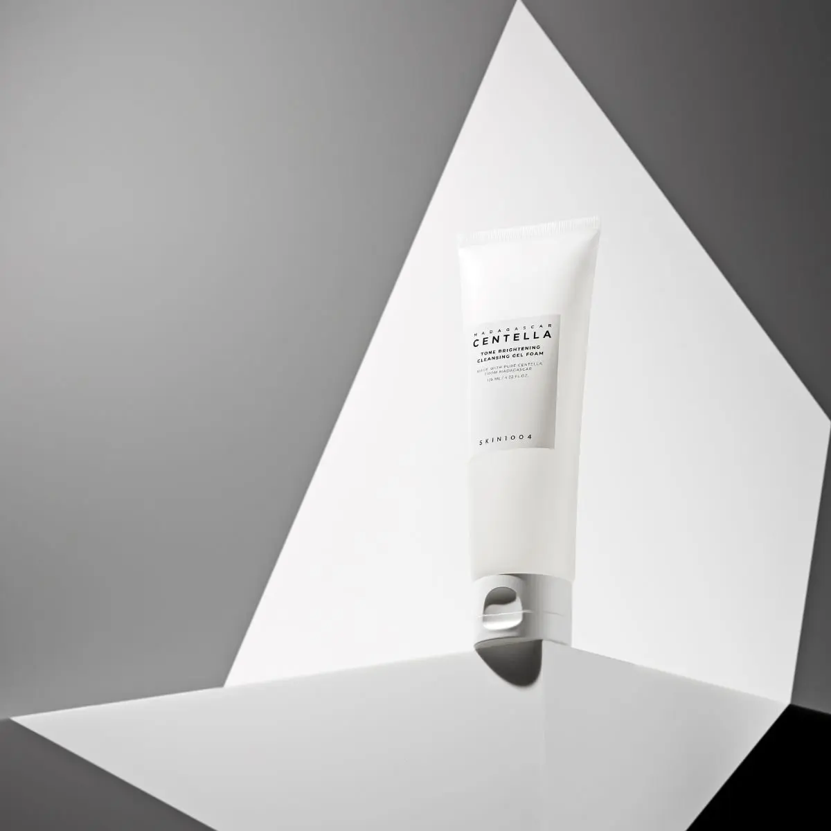 Madagascar Centella Tone Brightening Cleansing Gel Foam 125mL - Image 4
