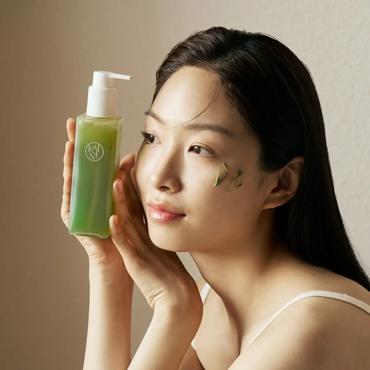 Rosemary Relief Gel Cleanser 150mL - Image 4